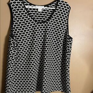 Flowy plus size beehive pattern top sleeveless 3X